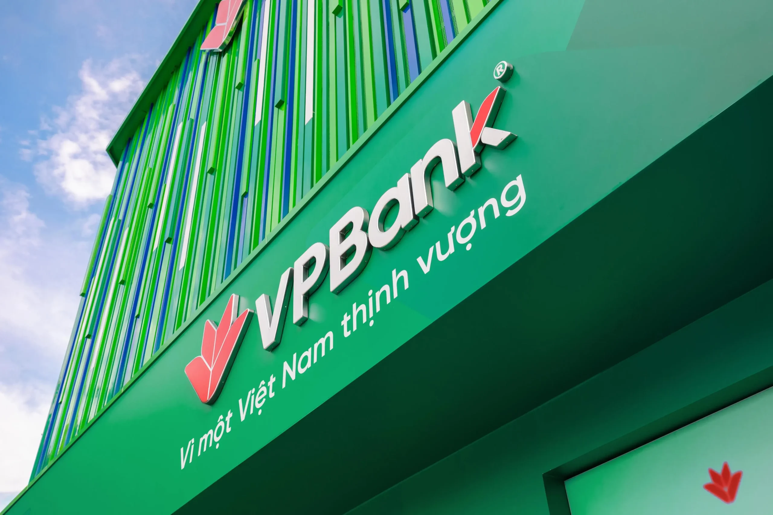 Mở tài khoản VPBank nhận thẻ tín dụng 200 triệu